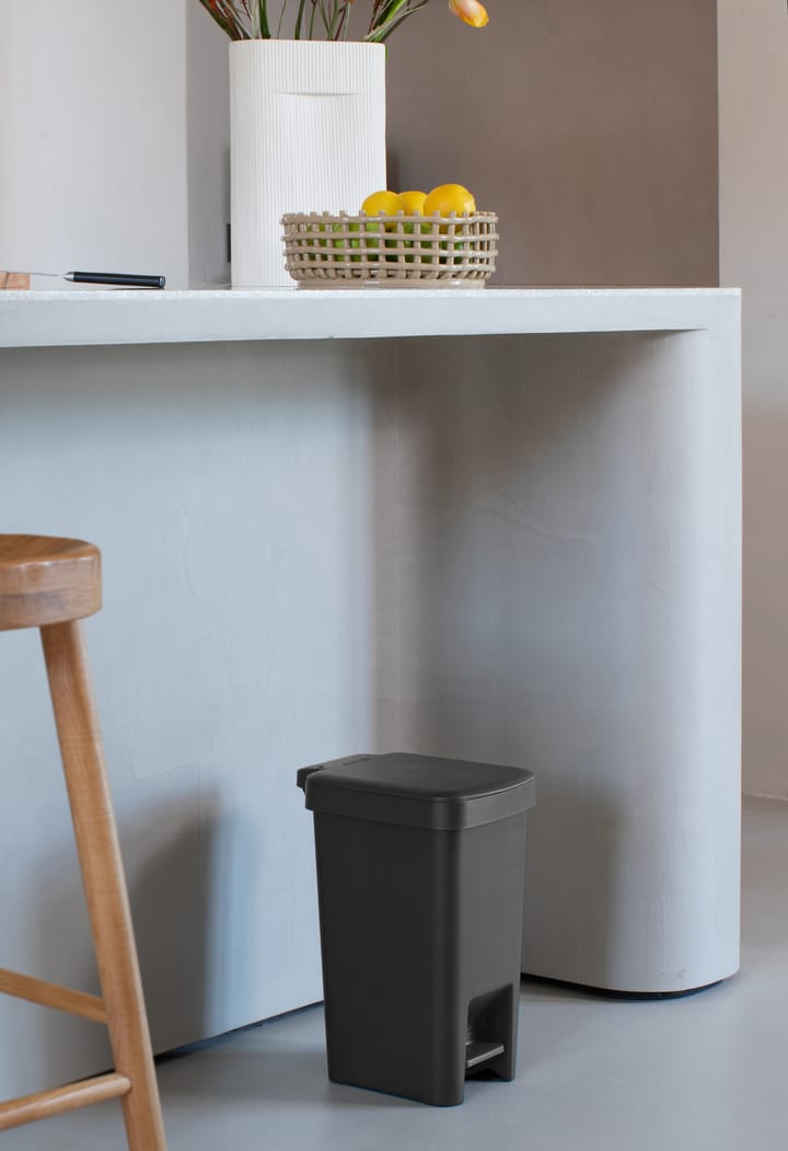 StepUp pedal bin 10 L - Dark grey - Brabantia