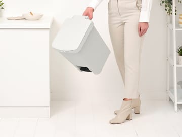 StepUp pedal bin 25 L - Light grey - Brabantia