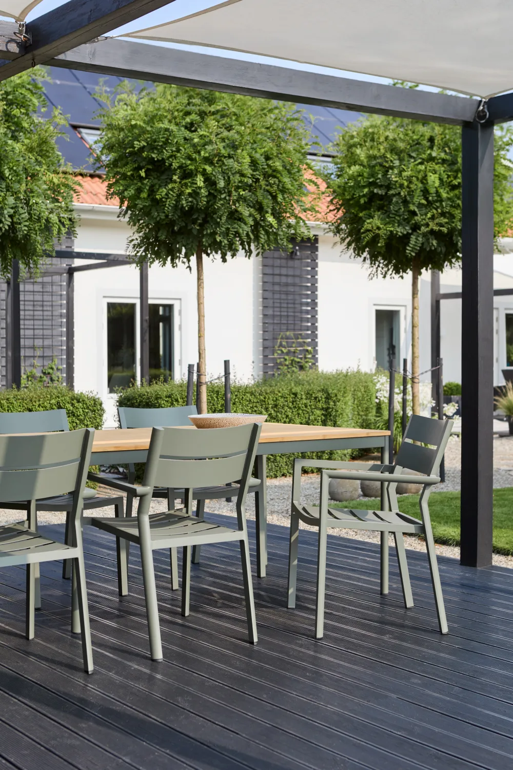 Delia armchair, Nordic green Brafab