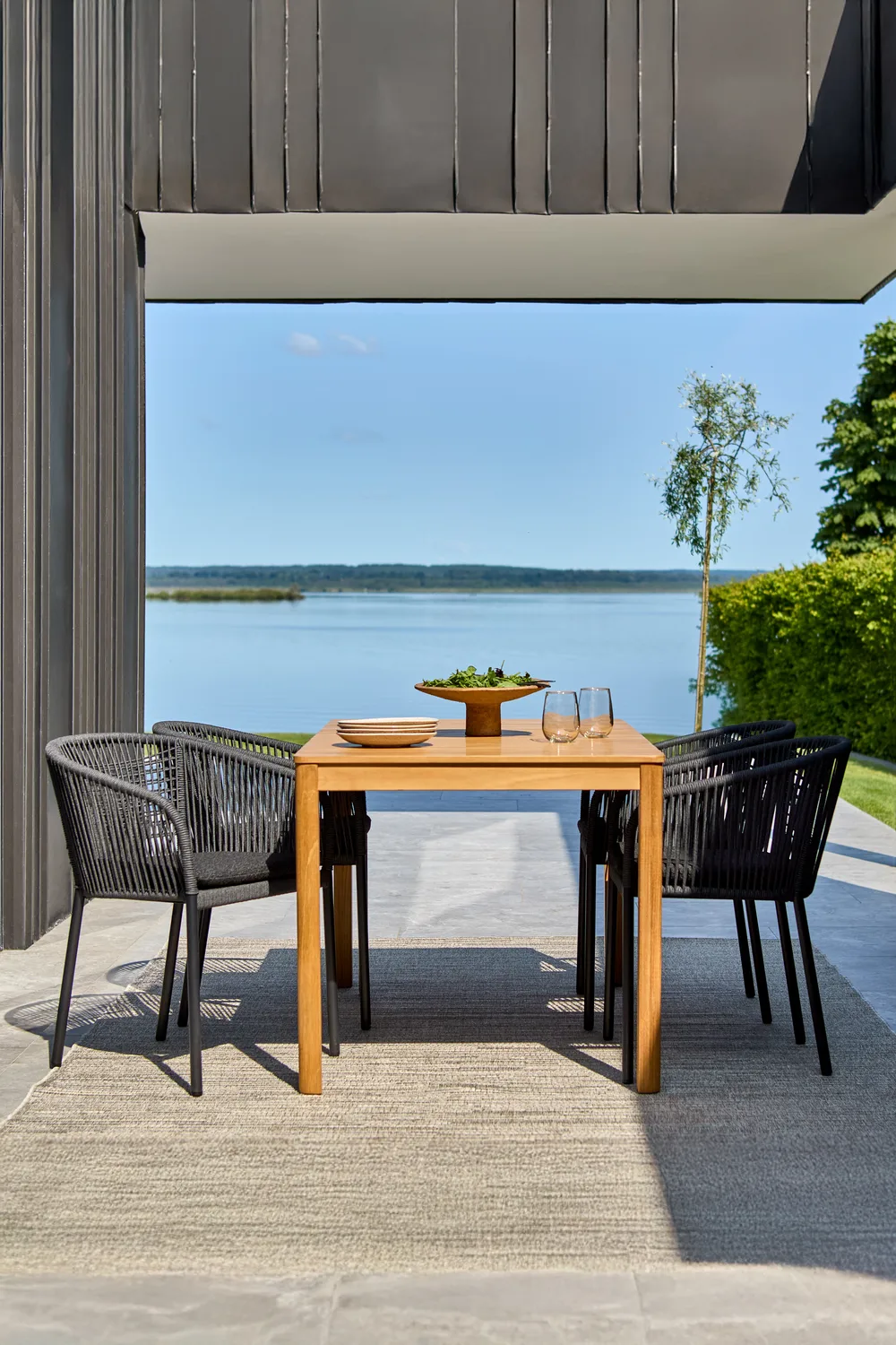 Delta armchair, Black Brafab