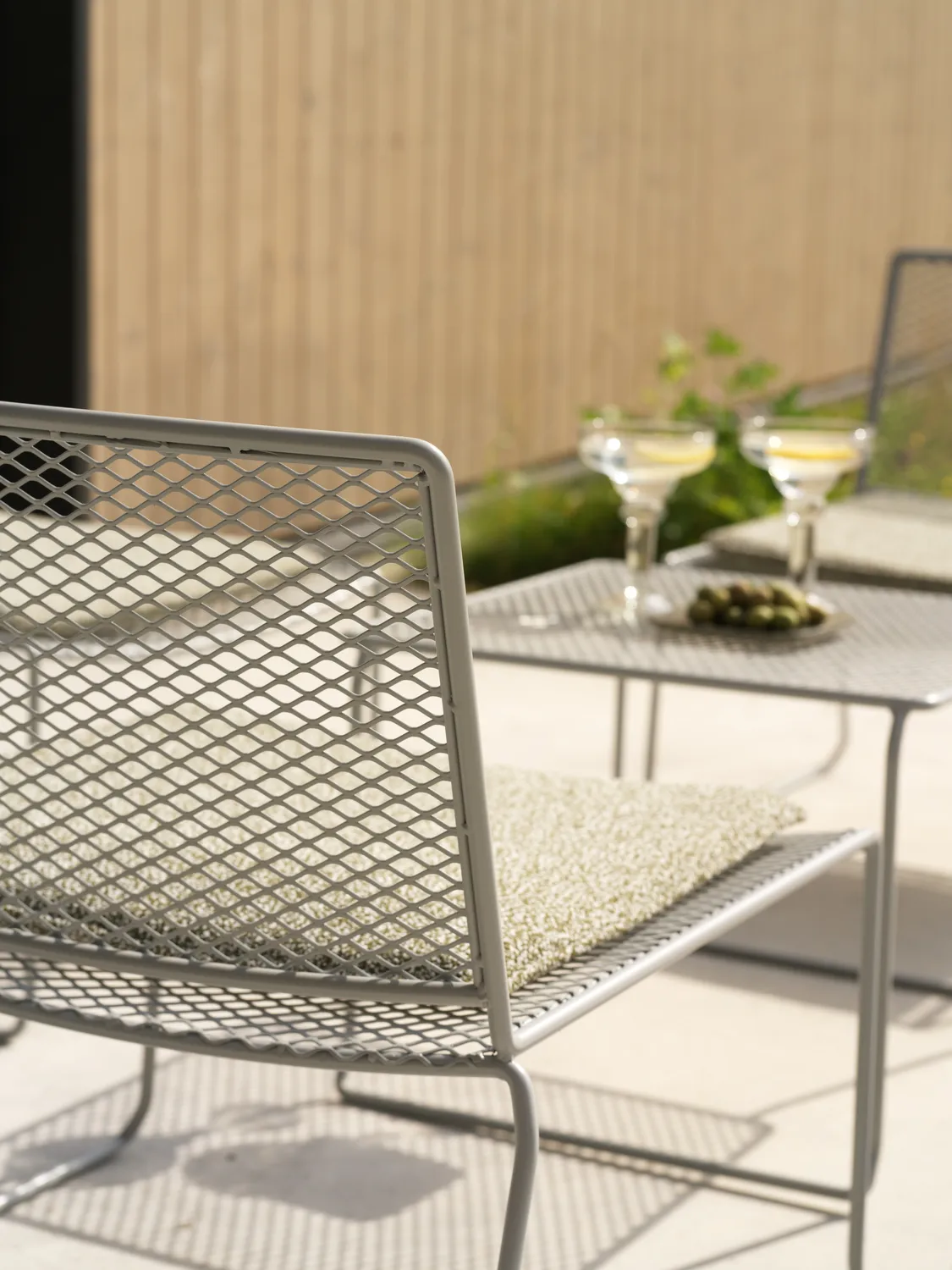 Haru lounge armchair, Slate grey Brafab