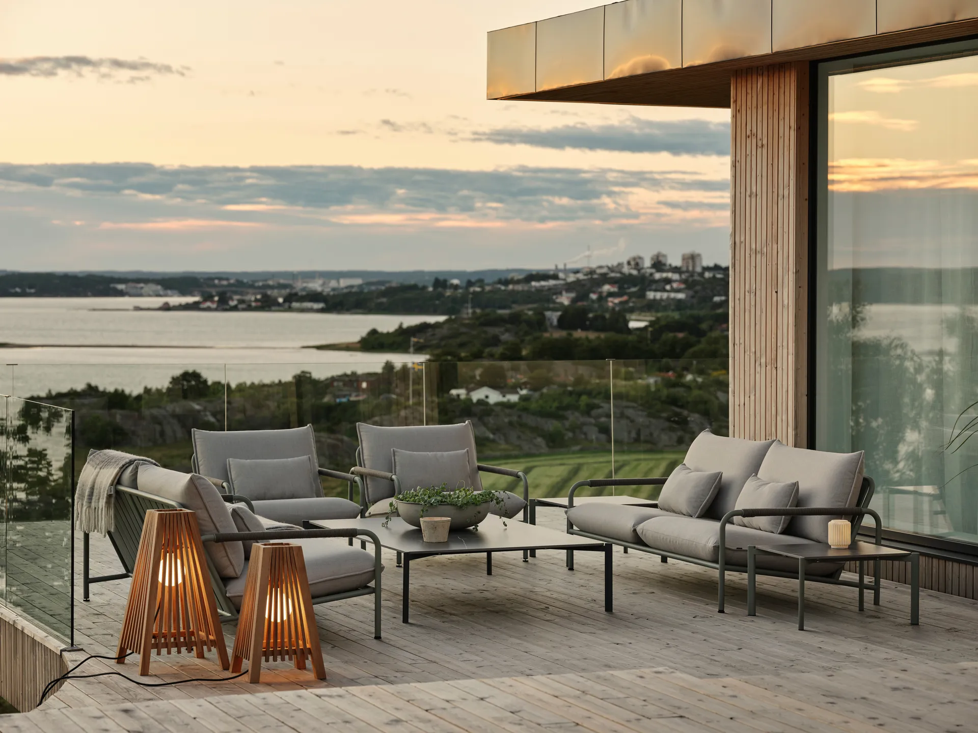 Lerberget 2,5 seat sofa, Green-ash Brafab