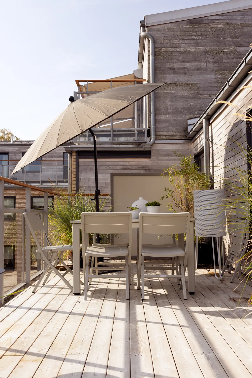 Lomma dining table, Light grey, 132x80x73 cm Brafab