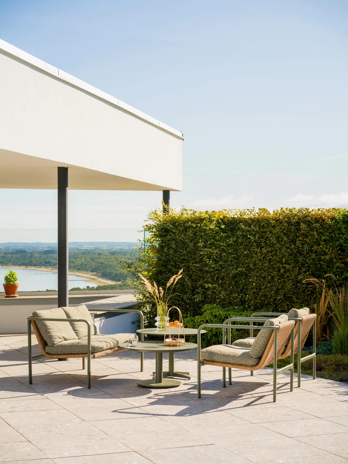 Motty armchair, Nordic green-teddy verde Brafab