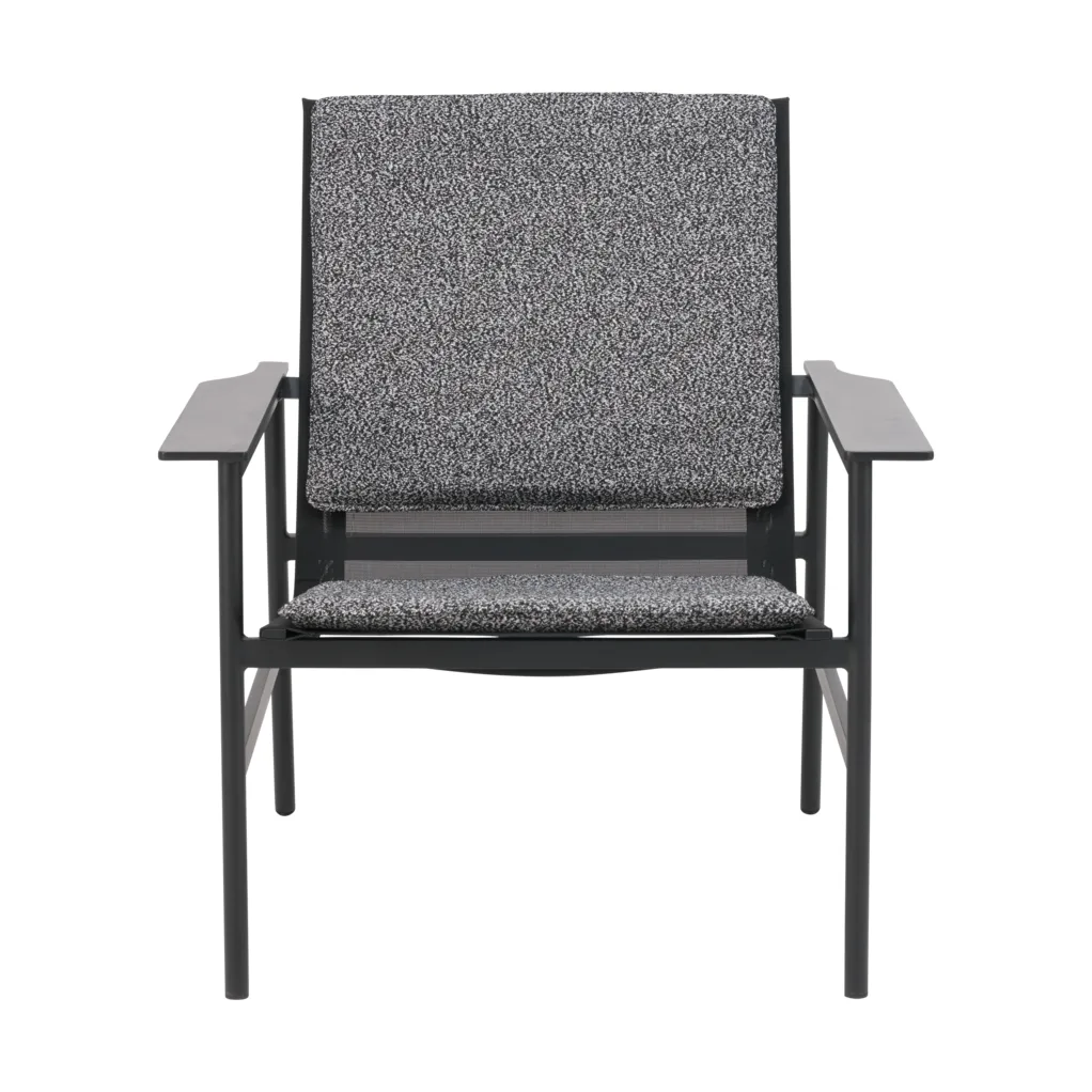 Soro lounge armchair, Black-teddy ant Brafab