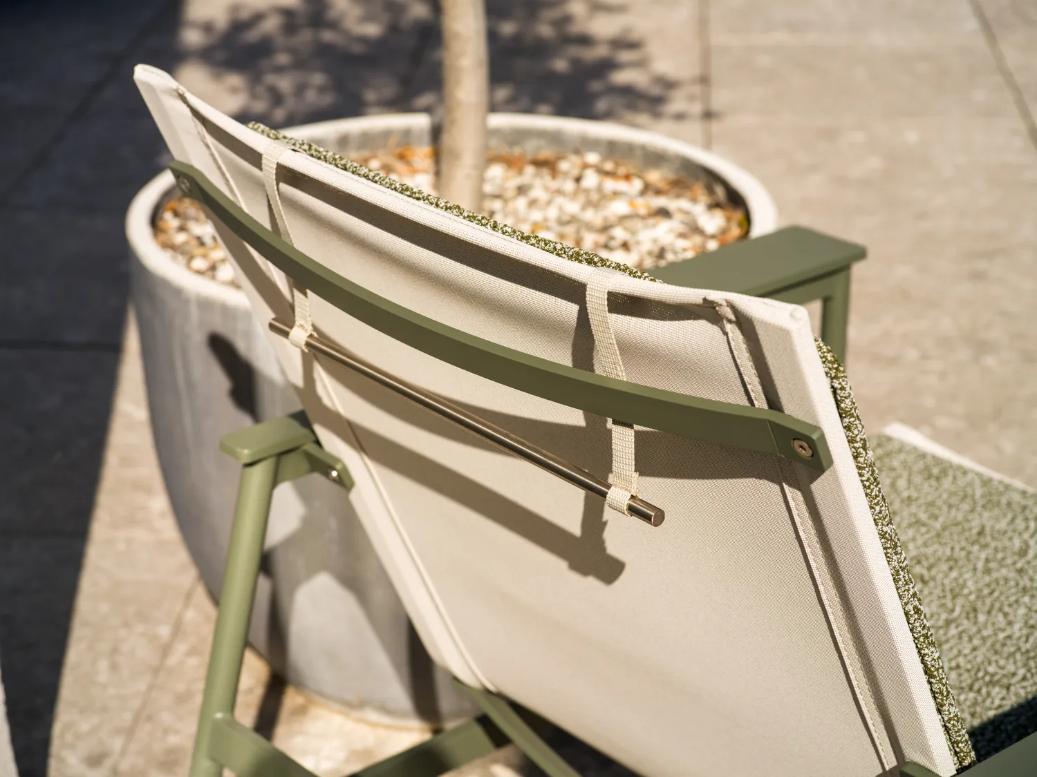 Soro lounge armchair, Nordic green-teddy verde Brafab