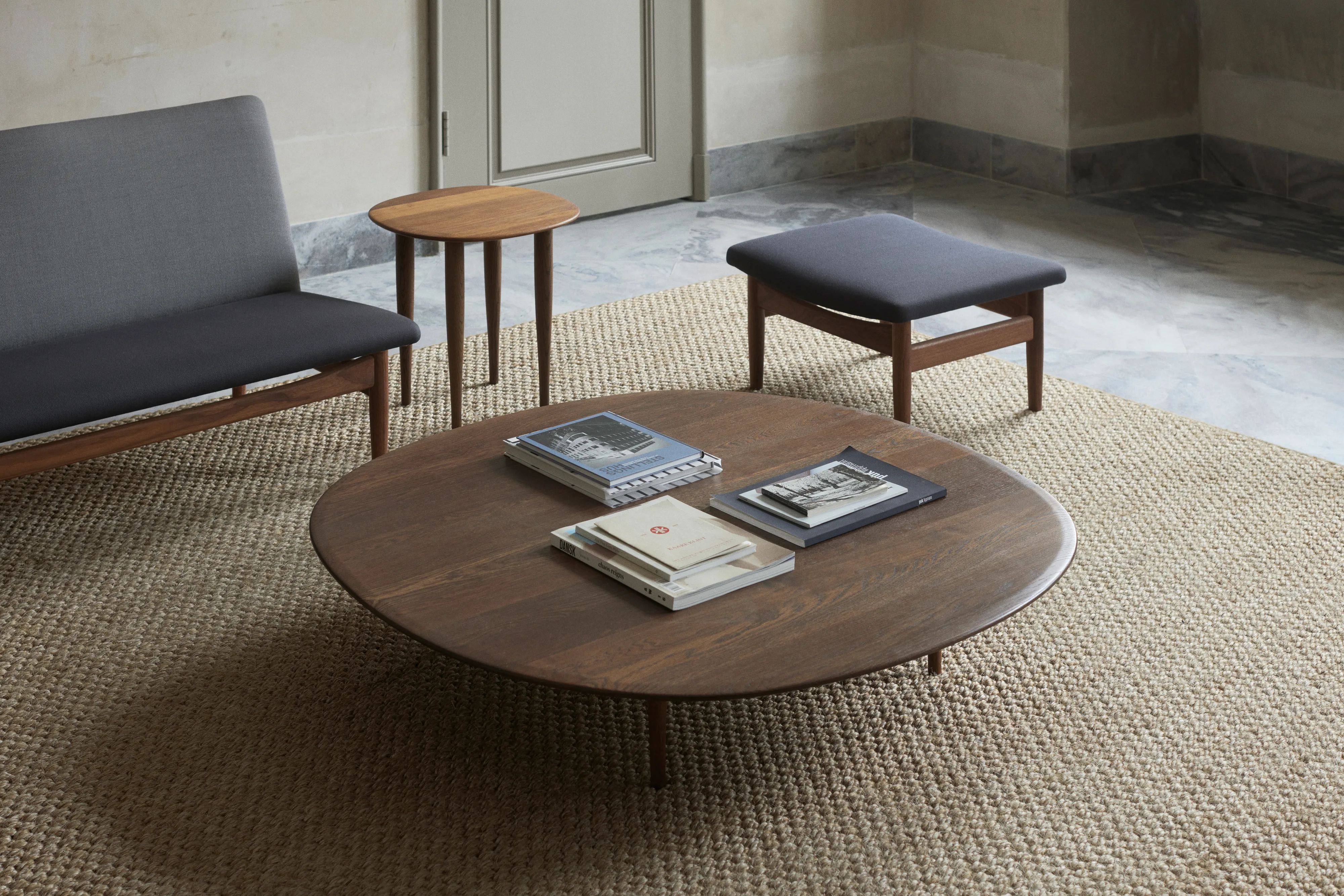 Jari coffee table 118 cm, Smoke oiled oak