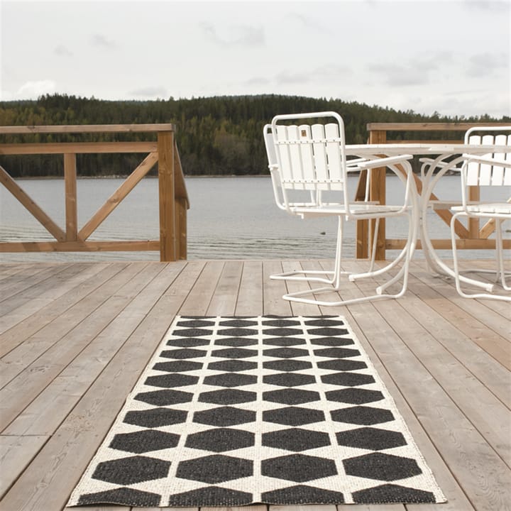 Anna rug black - 70x140 cm - Brita Sweden