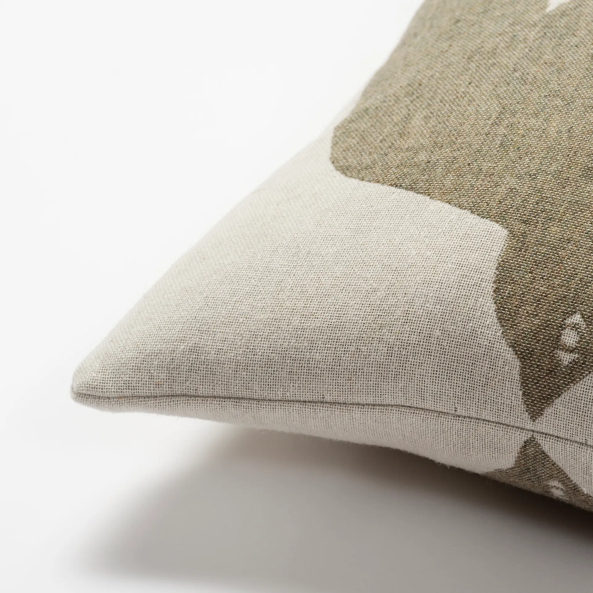 Early bird cushion cover 40x60 cm, Olive Brita Sweden
