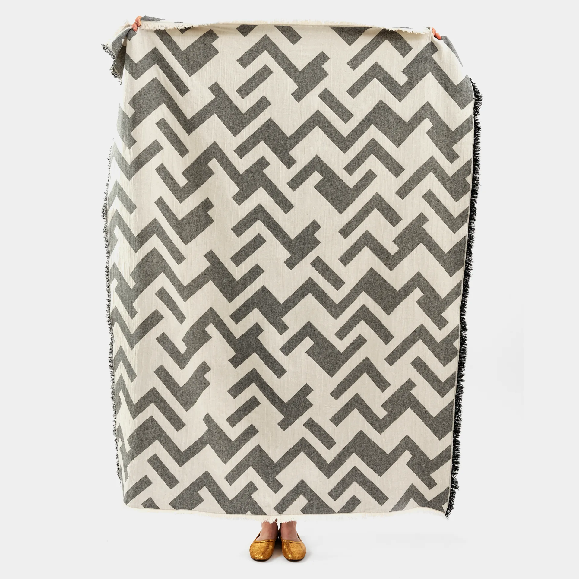 Florens cotton blanket, Beluga (black) Brita Sweden