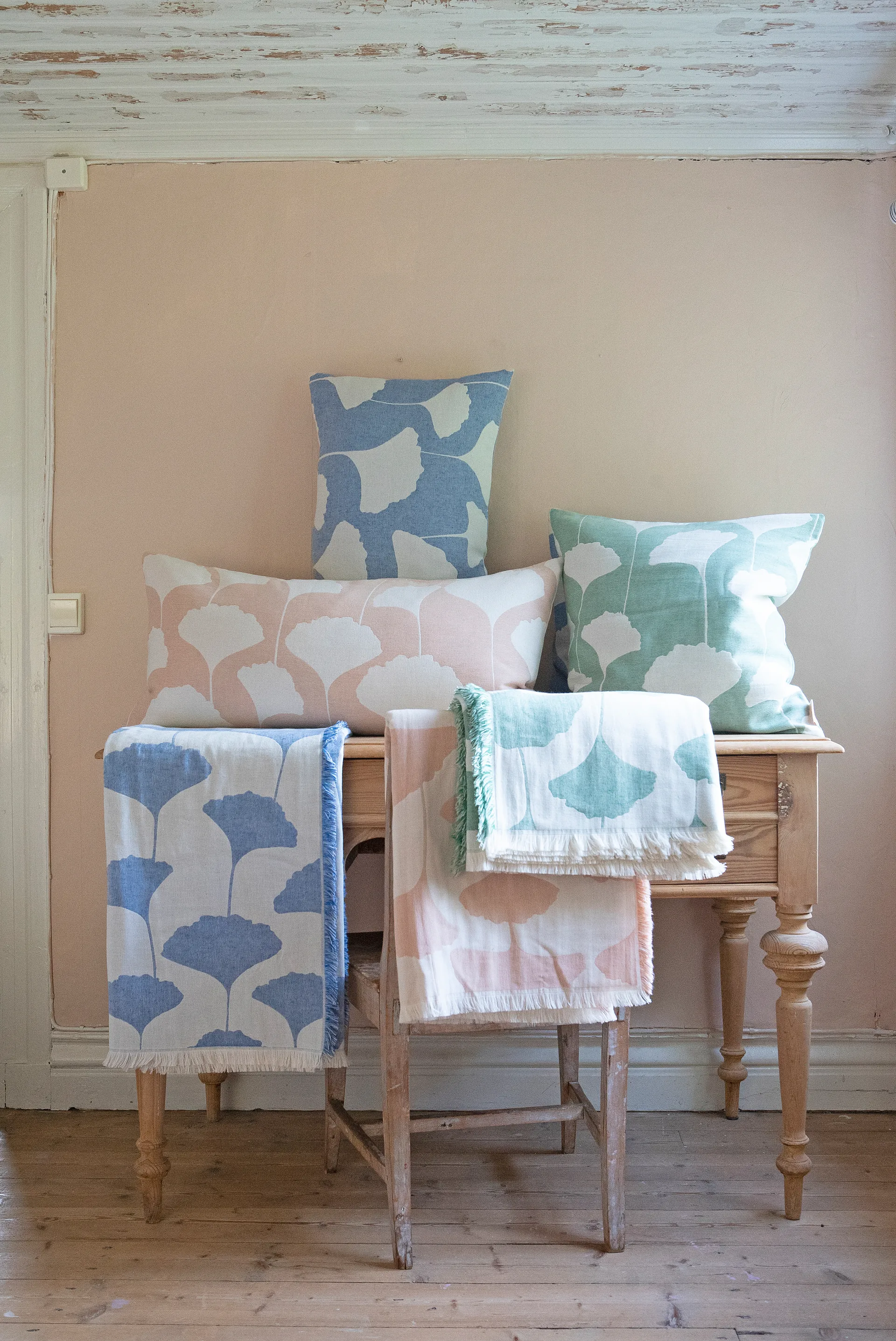 Ginko cotton throw 130x170 cm, Pink-white (Agate) Brita Sweden