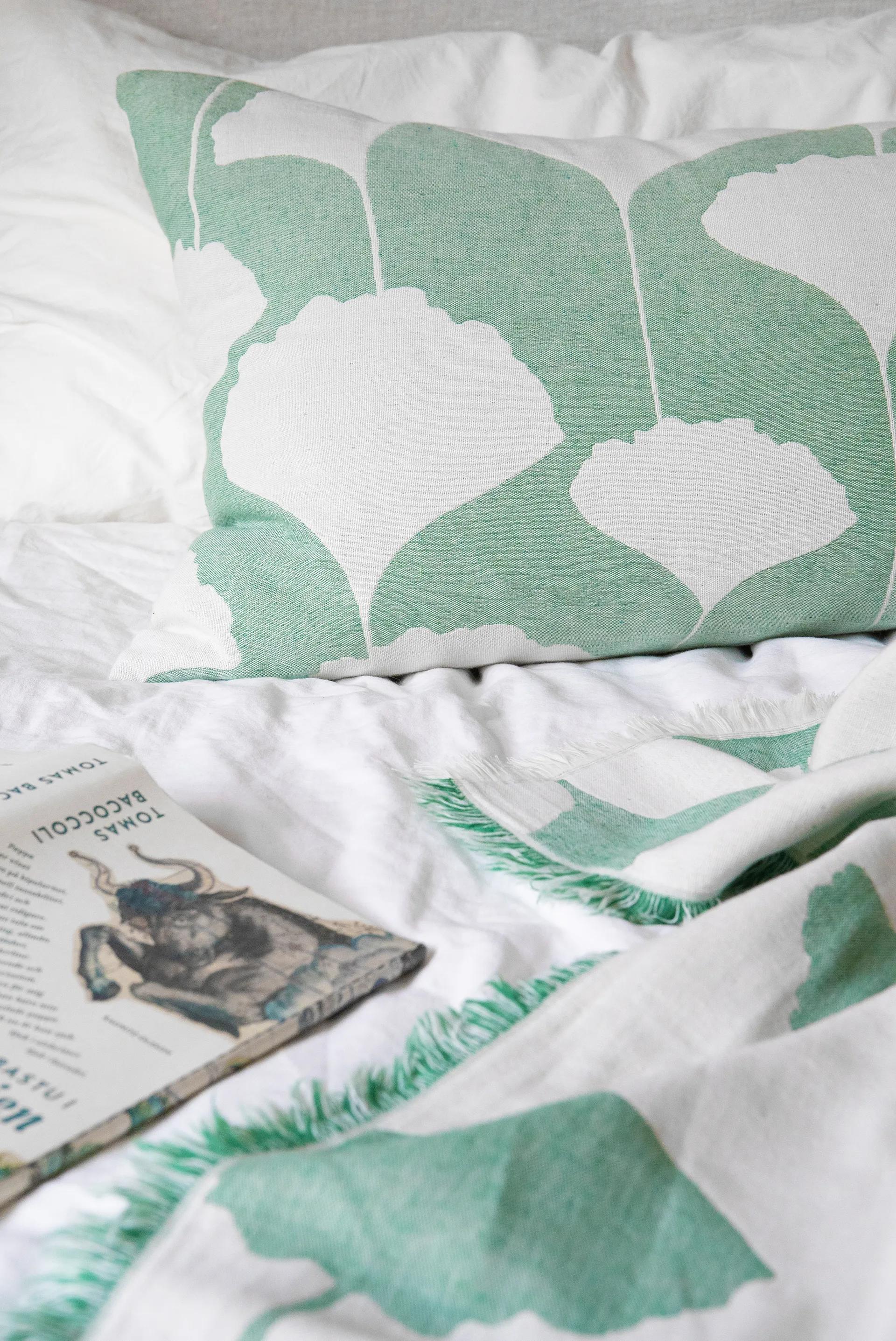 Ginko pillowcase 40x80 cm, Green-white (Emerald) Brita Sweden