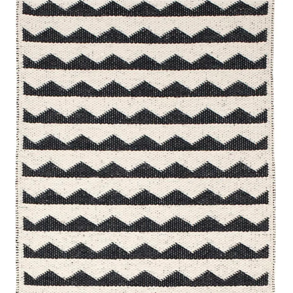 Gittan rug black, 70x250 cm Brita Sweden