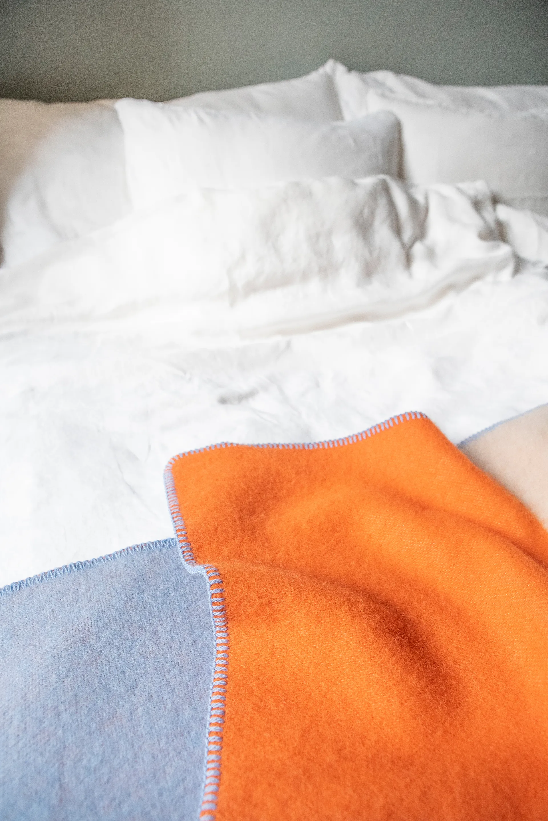 Pop wool throw 130x200 cm, Orange Brita Sweden