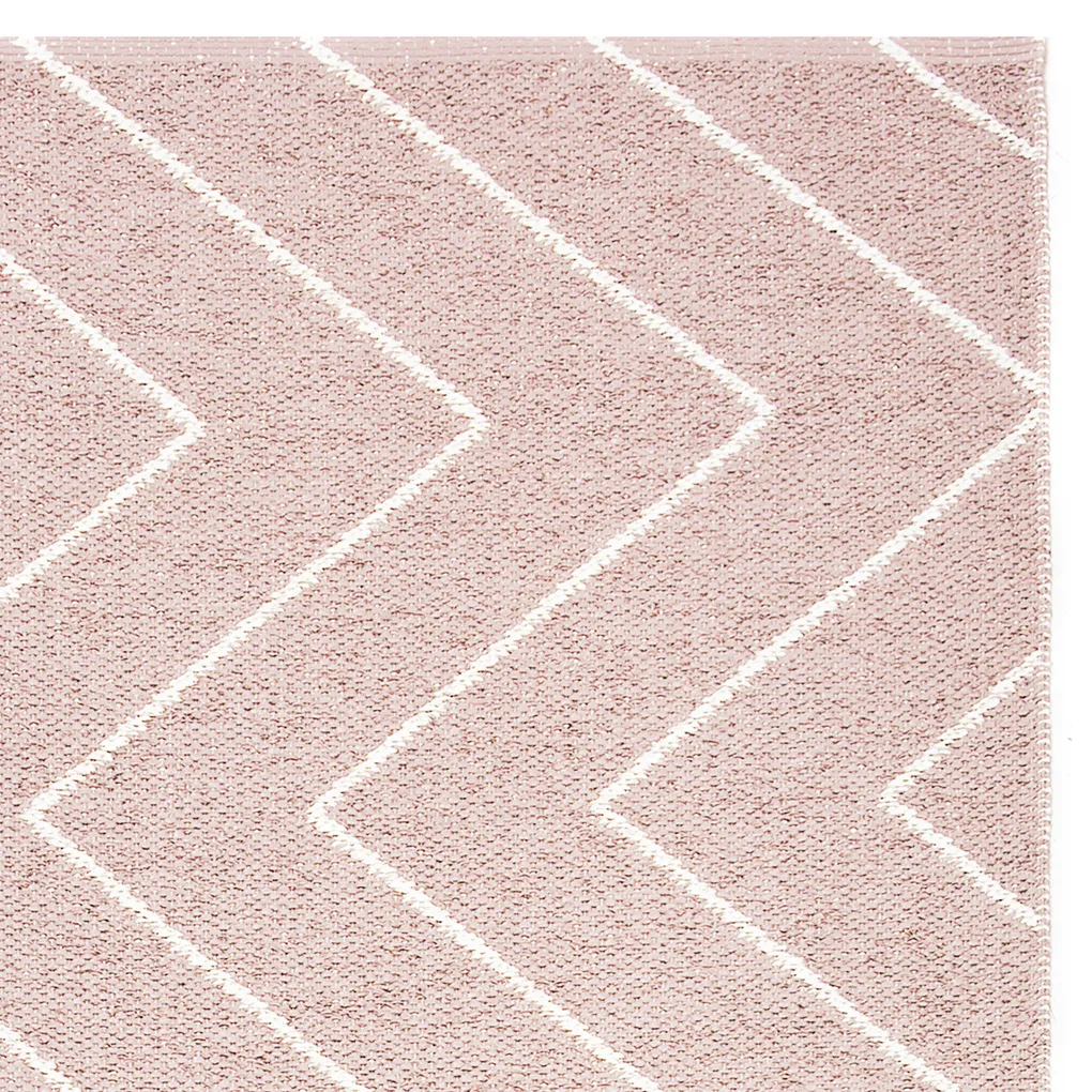 Rita rug large dusty rose from Brita Sweden
