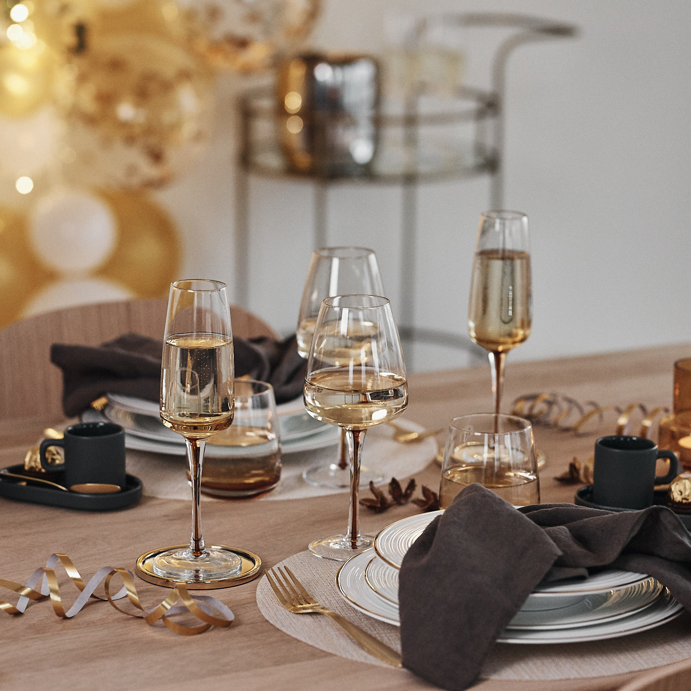 Amber champagne glasses discount