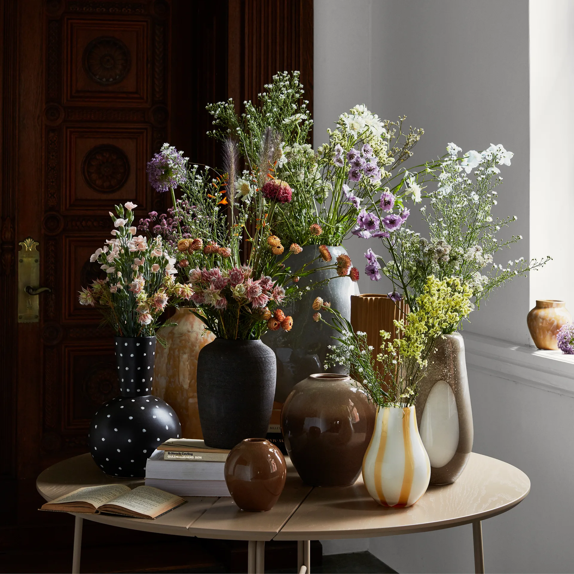 Bella ceramic vase 35 cm, turkish coffee black Broste Copenhagen