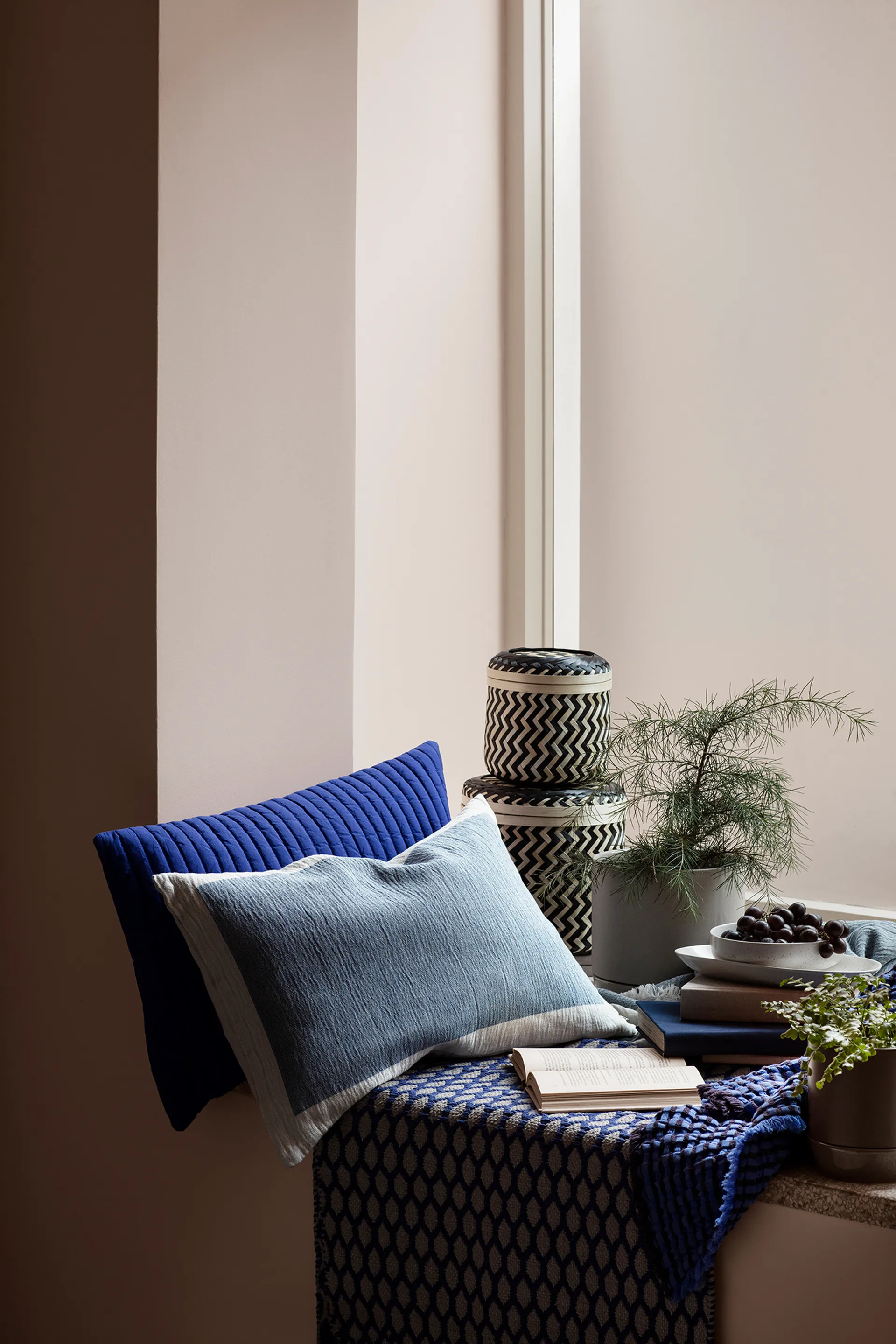 Denise flower pot with saucer Ø18 cm, Dove grey Broste Copenhagen