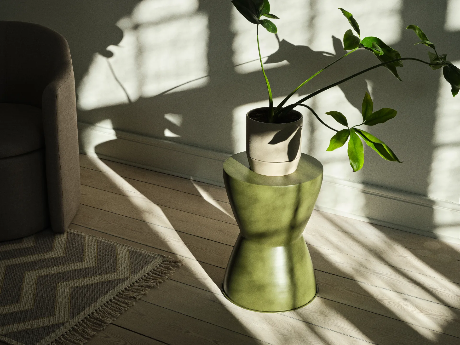 Ebbe stool Ø33x46 cm, Army green Broste Copenhagen