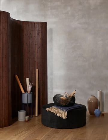 Fenja flower pot with stand 2 parts - Tradewinds - Broste Copenhagen