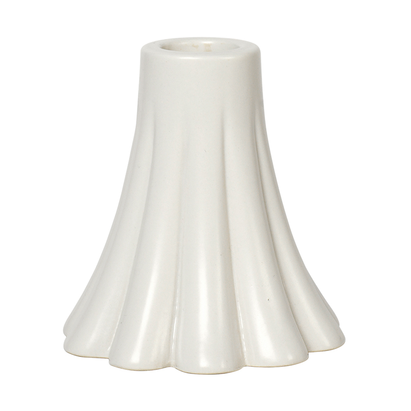 Broste Copenhagen Heli candlestick 8 cm Cream | Scandinavian Design | Tea light holders, lanterns & candle dishes | Beige