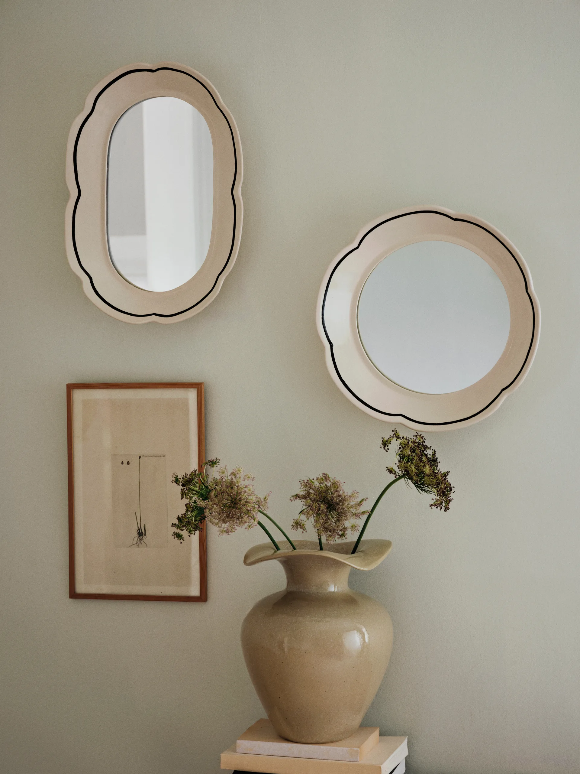 Hilma mirror Ø36 cm, Off white-black Broste Copenhagen