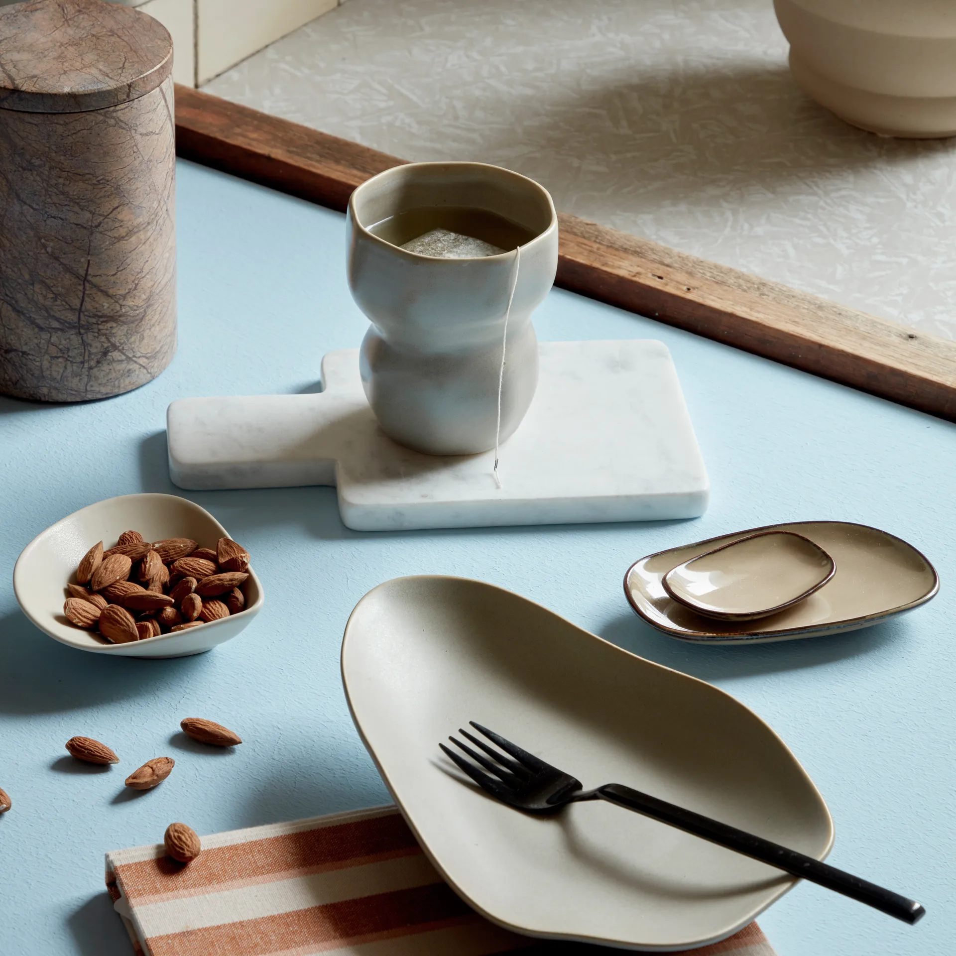 Limfjord plate 14x24 cm, soft brown Broste Copenhagen