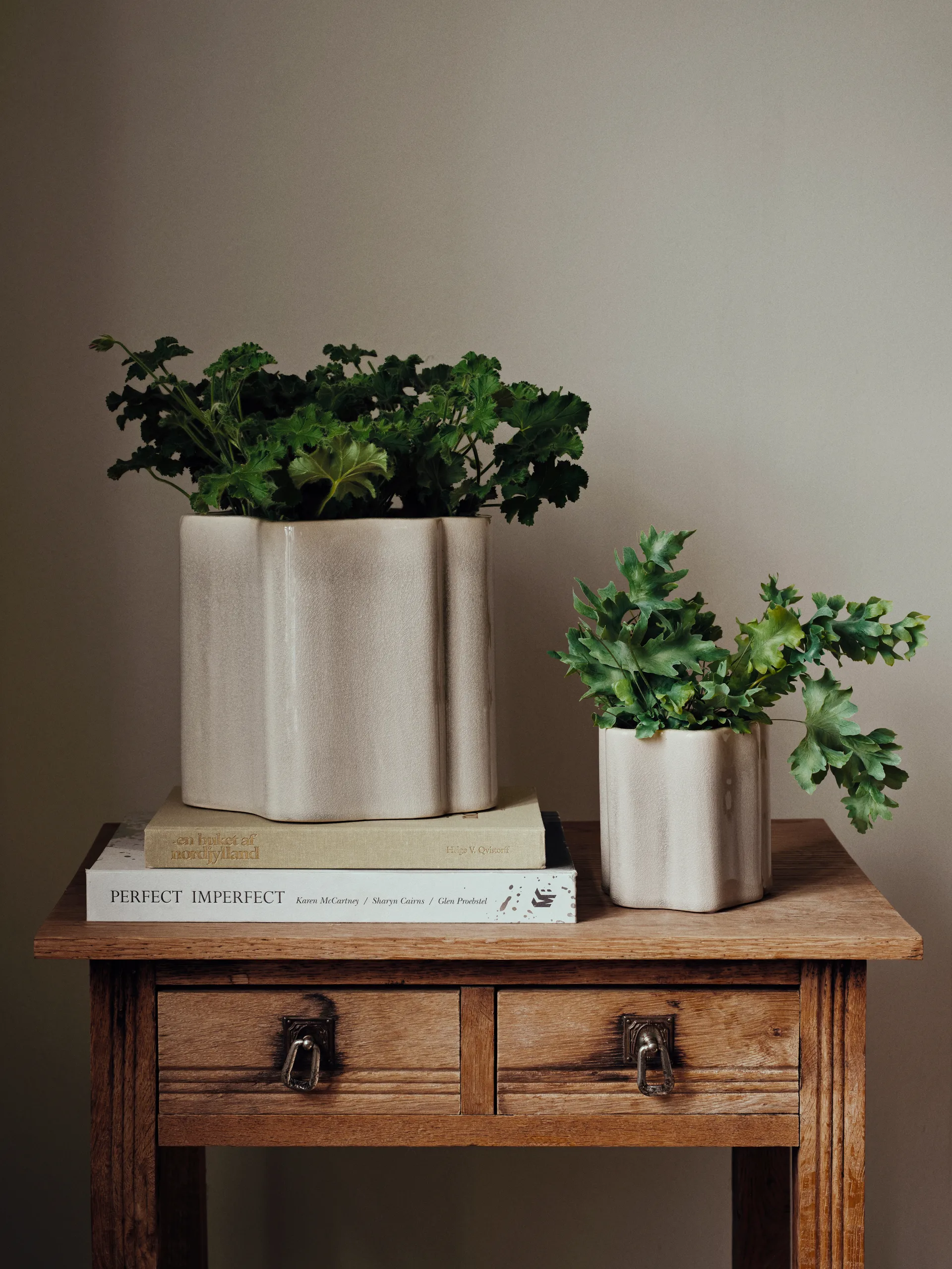 Sonja flower pot H:12 cm, Rainy Day Grey Broste Copenhagen