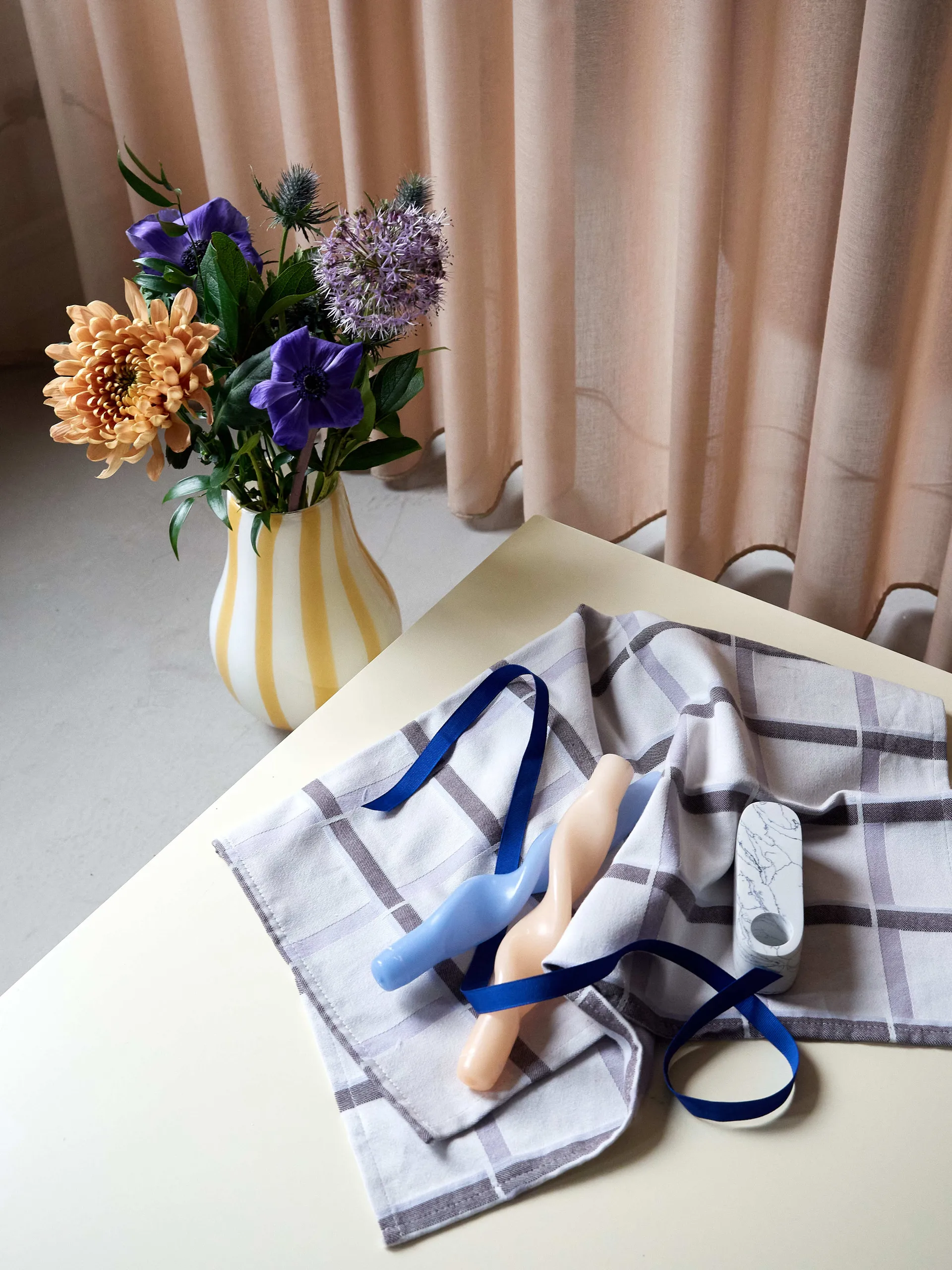 Twist twisted candles twisted candle 23 cm 2-pack, Walnut Broste Copenhagen