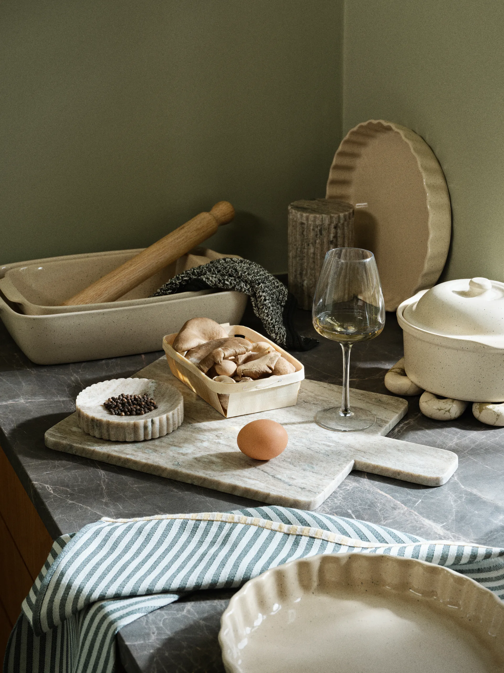 Vig ovenproof dish with lid, 20.5x24 cm, Beige Broste Copenhagen