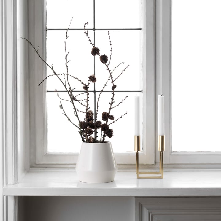 Line candle holder - brass - By Lassen