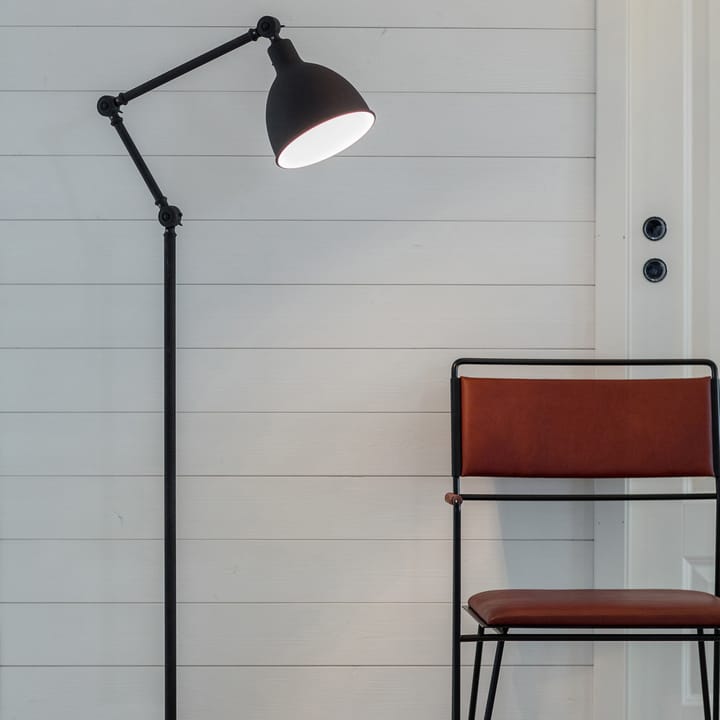 Bazar floor lamp - sand-black - By Rydéns