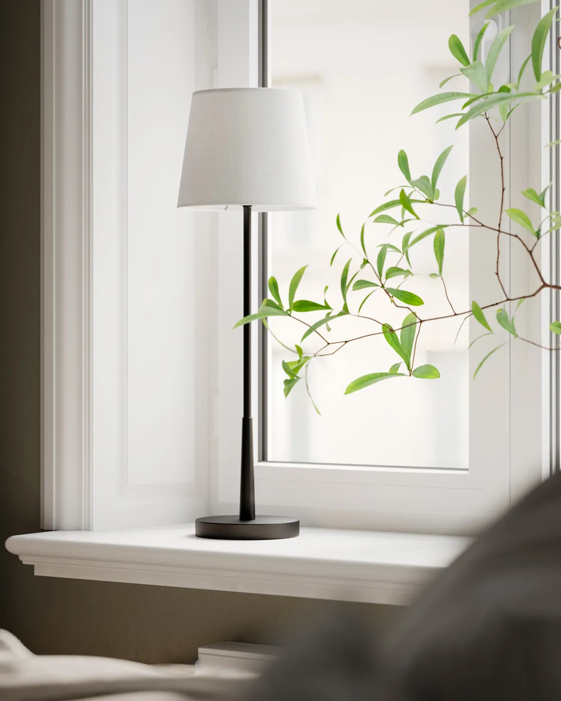 Lumi table lamp 68,5 cm, Matte black-white By Rydéns