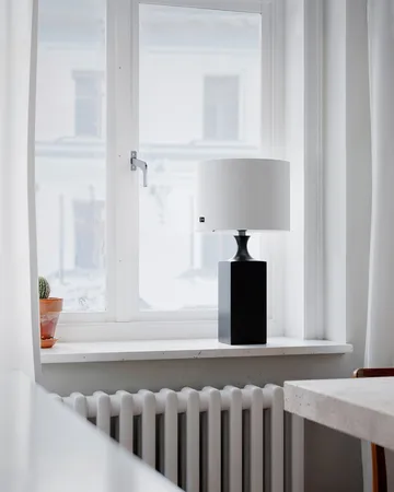 Woody table lamp 56 cm - Black-white - By Rydéns