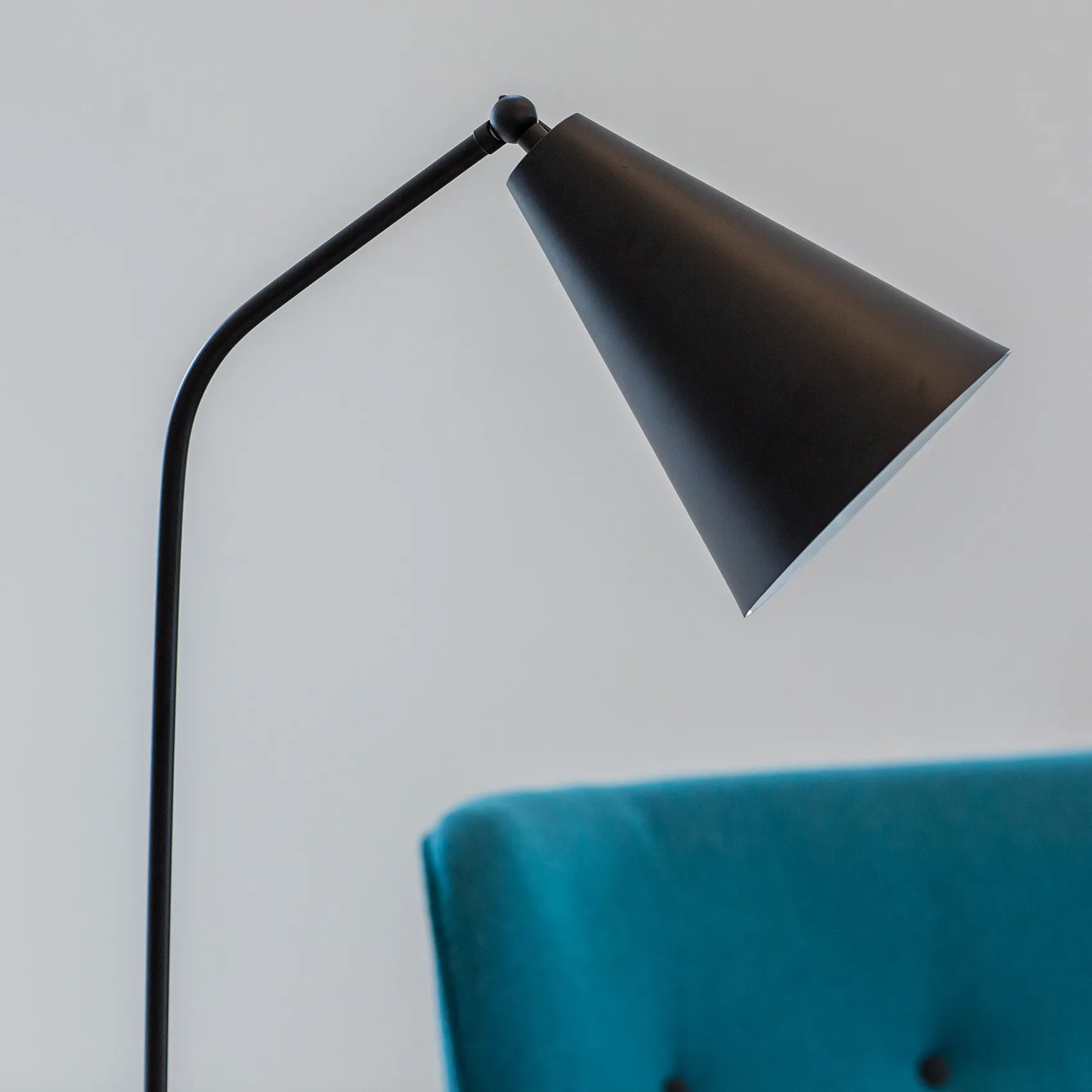 Yukon floor lamp, matte black By Rydéns