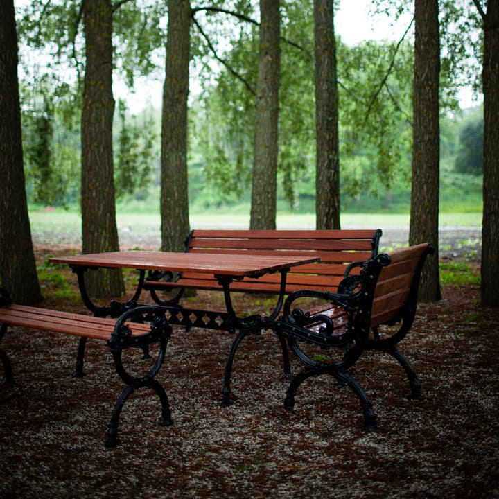 Byarum armchair - Pine brown glaze, green stand - Byarums bruk