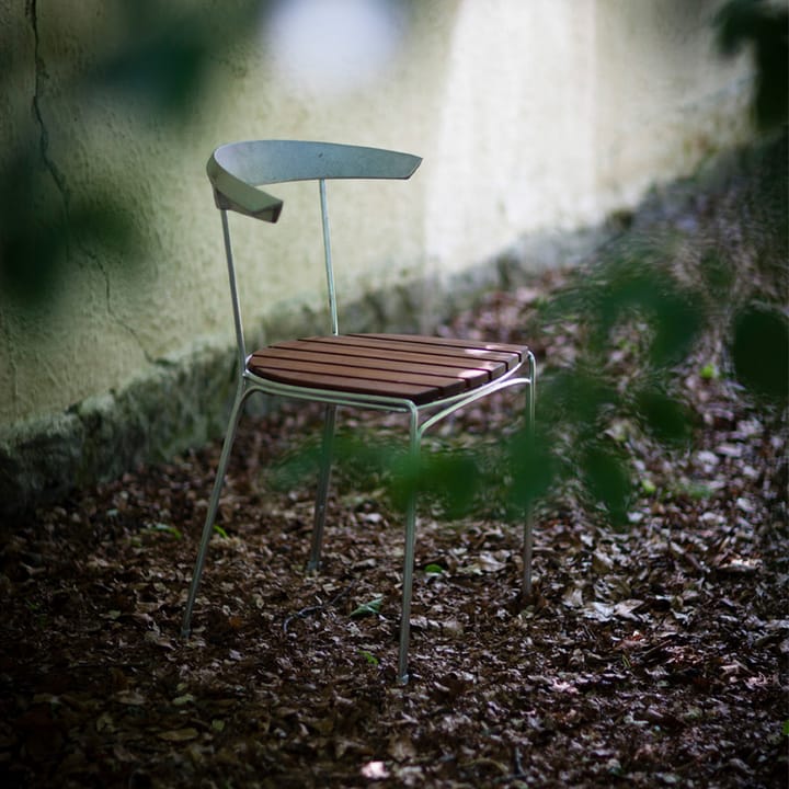 Dover chair - Mahogany oil, black stand - Byarums bruk