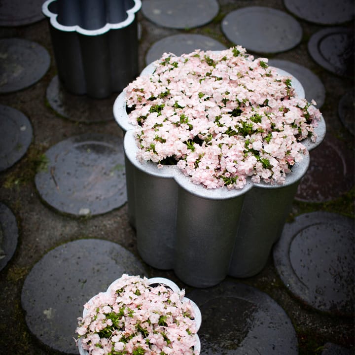 Gråsippa plant pot - Aluminum sand-casted, no. 3 Ø62 cm - Byarums bruk