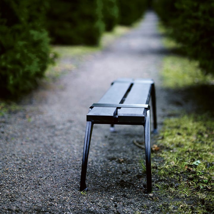 Haga bench - Mahogany oil, raw aluminum stand - Byarums bruk