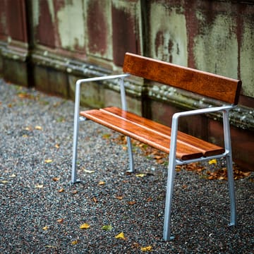 Piccolo sofa - Mahogany, raw aluminum stand - Byarums bruk