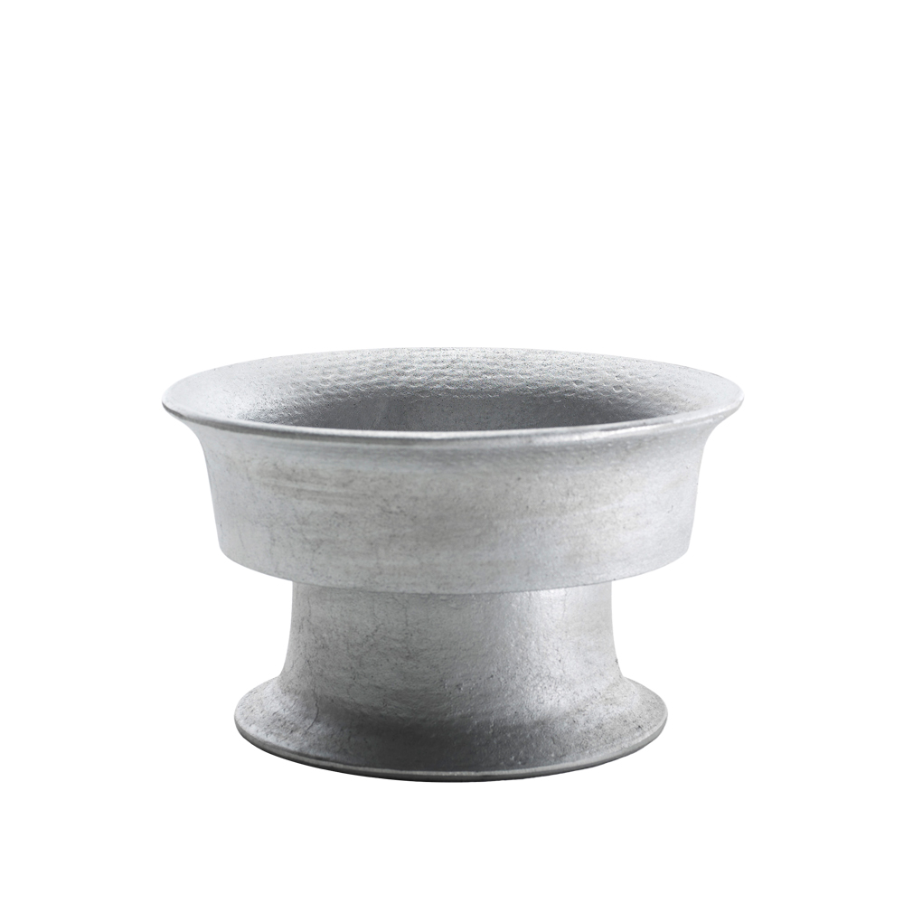 Byarums bruk Pokal plant pot o42 cm Aluminum | Scandinavian Design | Flower pots | Silver-coloured