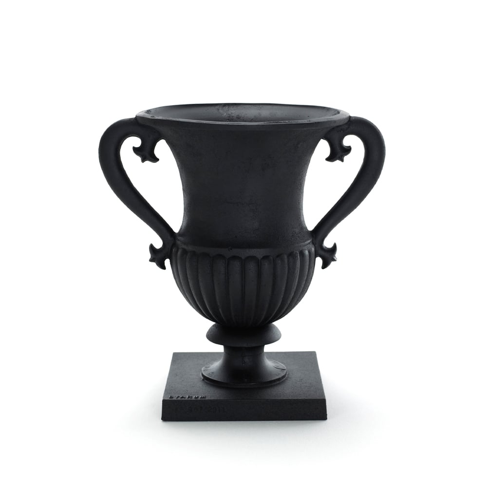 Byarums bruk Prakturna plant pot o55 cm Black | Scandinavian Design | Flower pots | Black