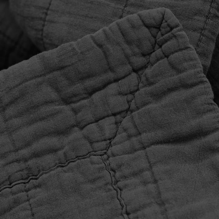 Magnhild vadderat bedspread 160x280 cm - Coal - byNORD