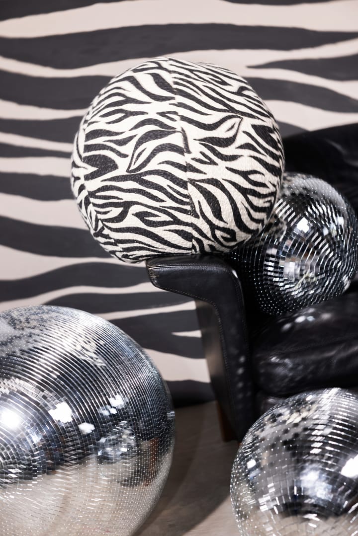 Anima cushion Ø35 cm, Zebra-black Byon