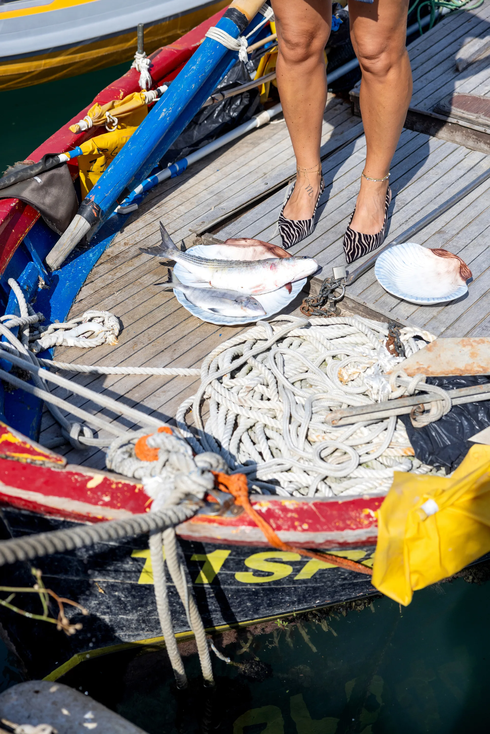 Armona serving dish 32x32.5 cm, Light blue Byon
