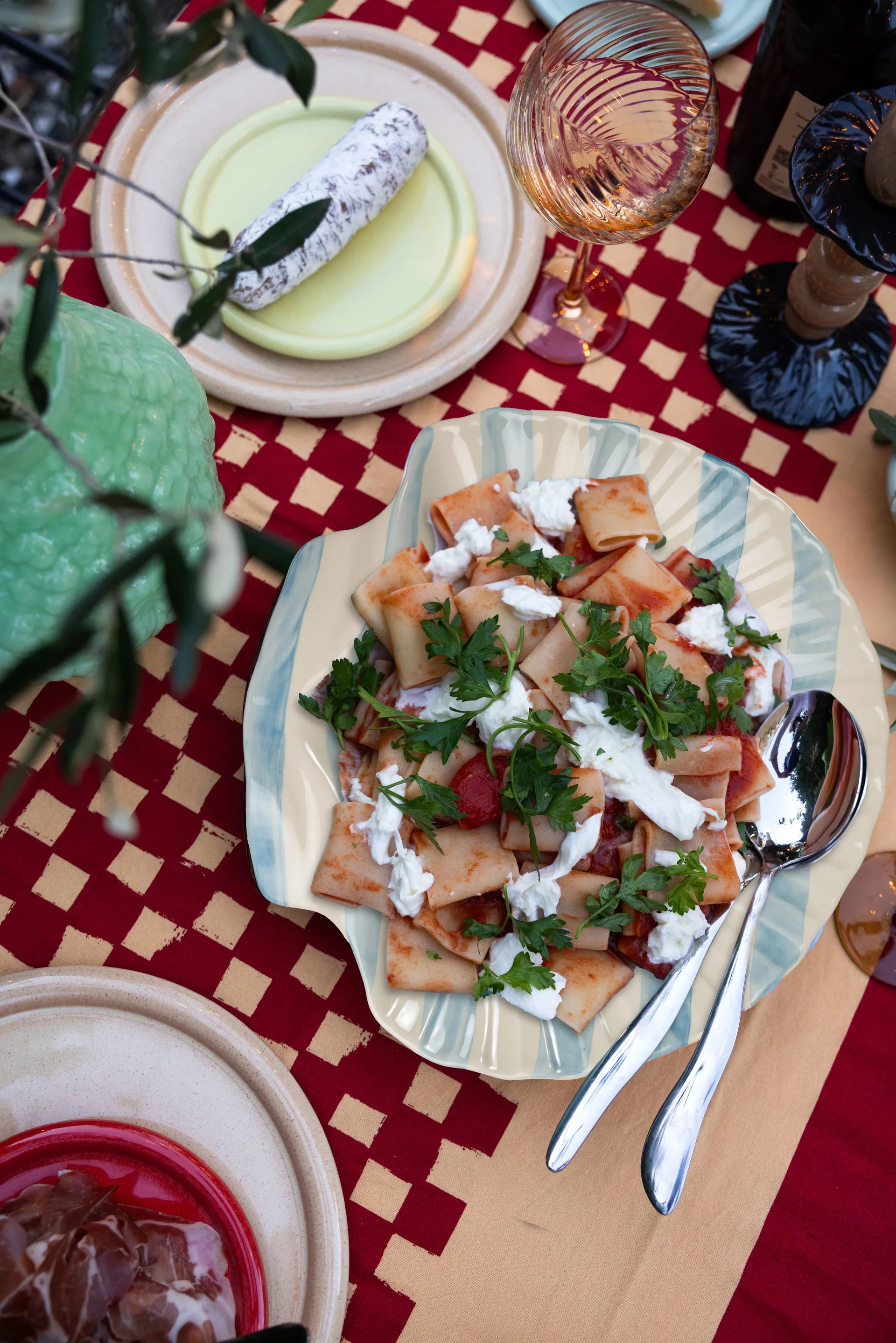 Armona stripe serving dish 32x32.5 cm, Light blue-white Byon