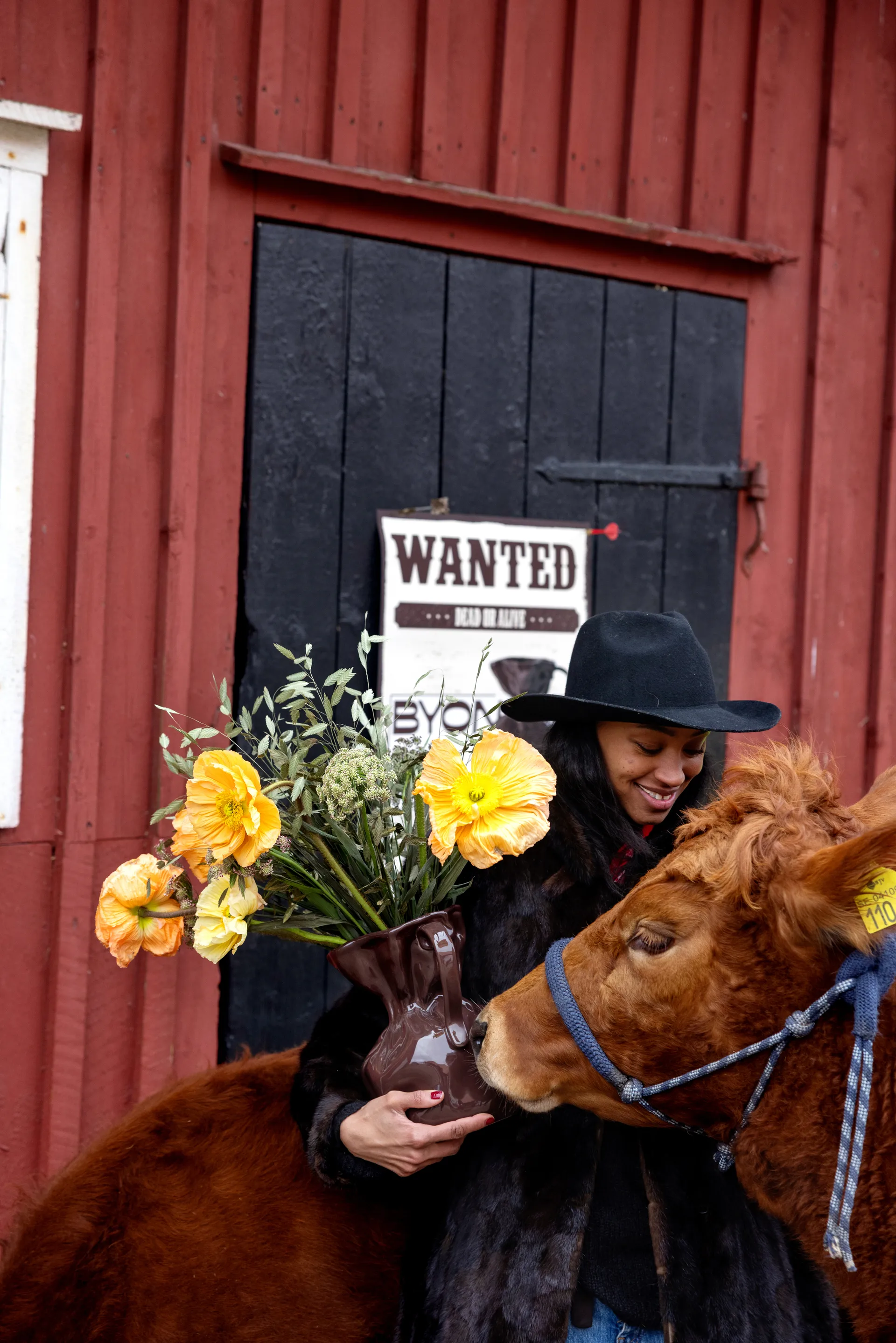 Crumple vase, Brown Byon