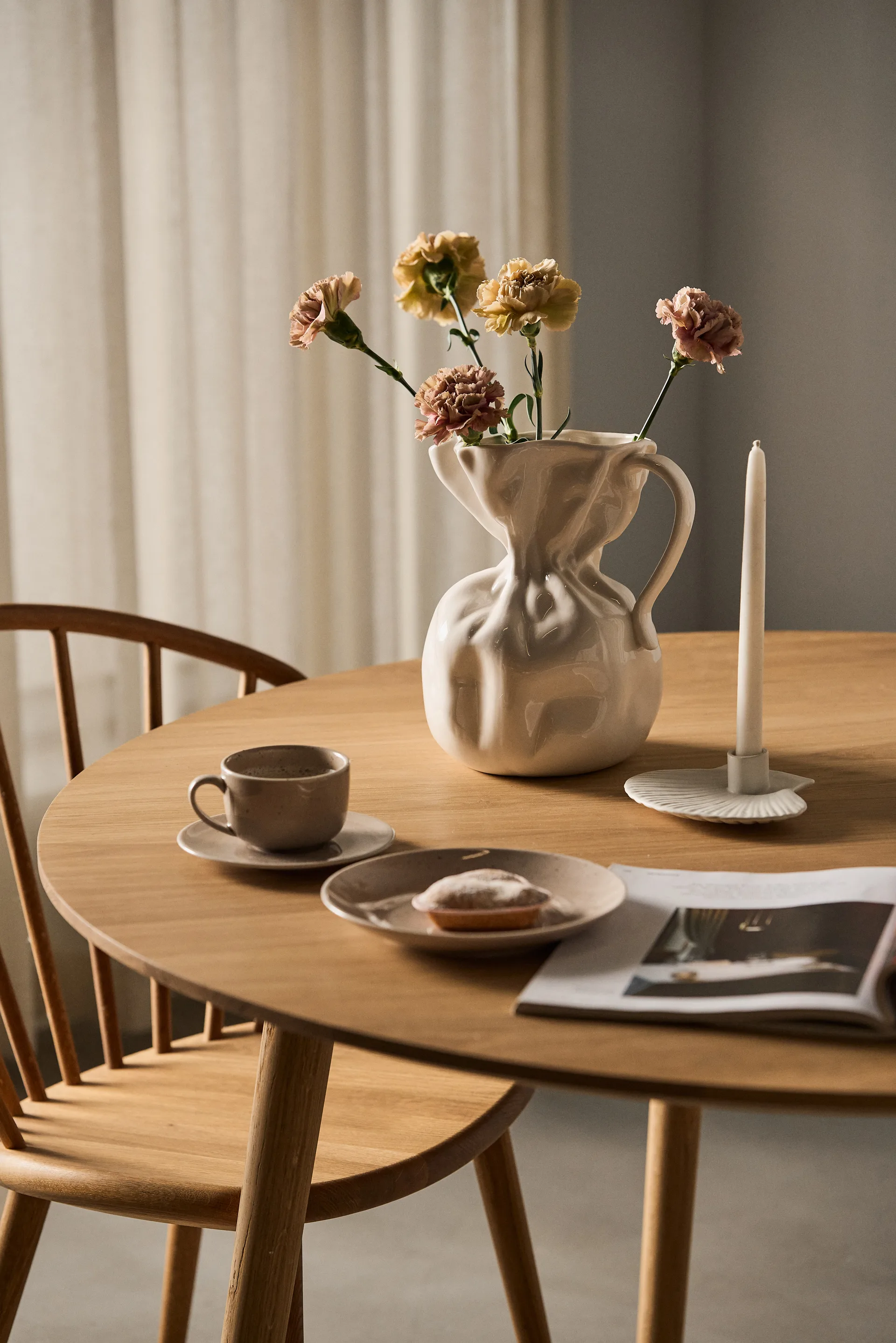 Crumple vase, white Byon