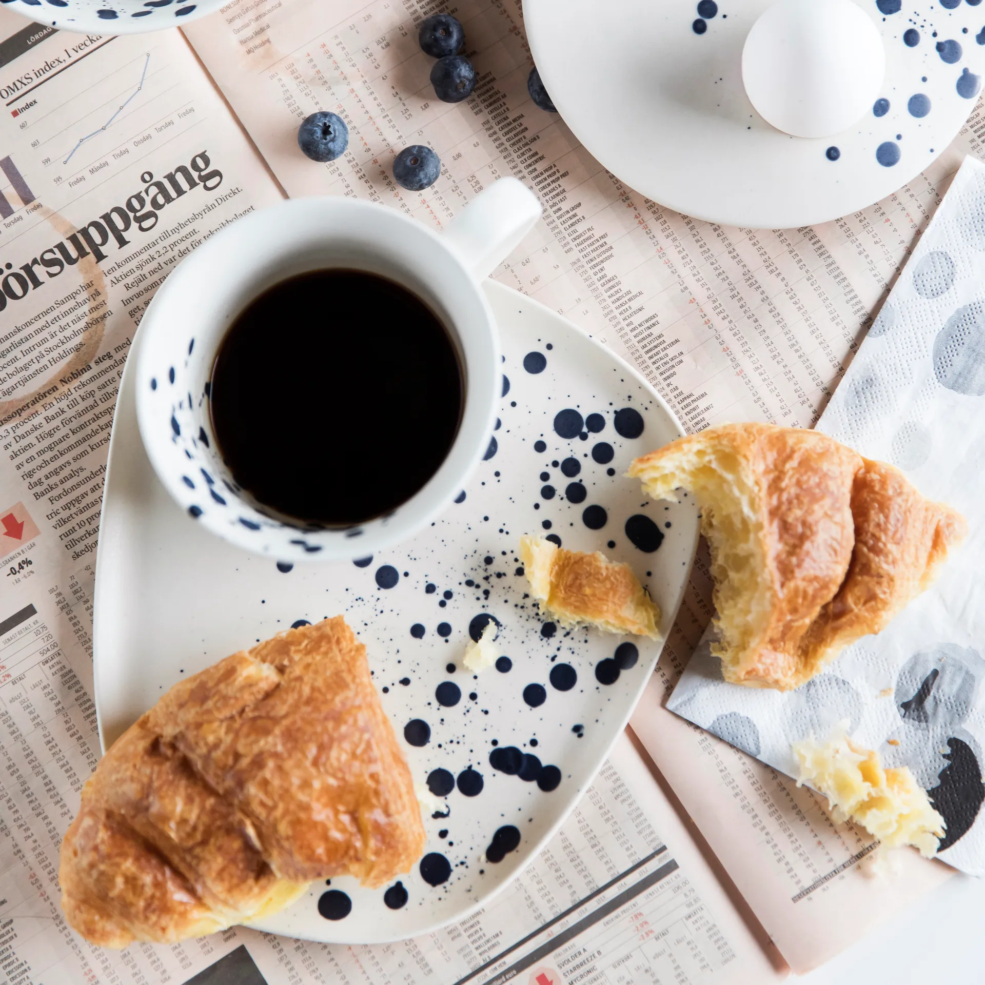 Dottie plate 21 cm, Black-white Byon