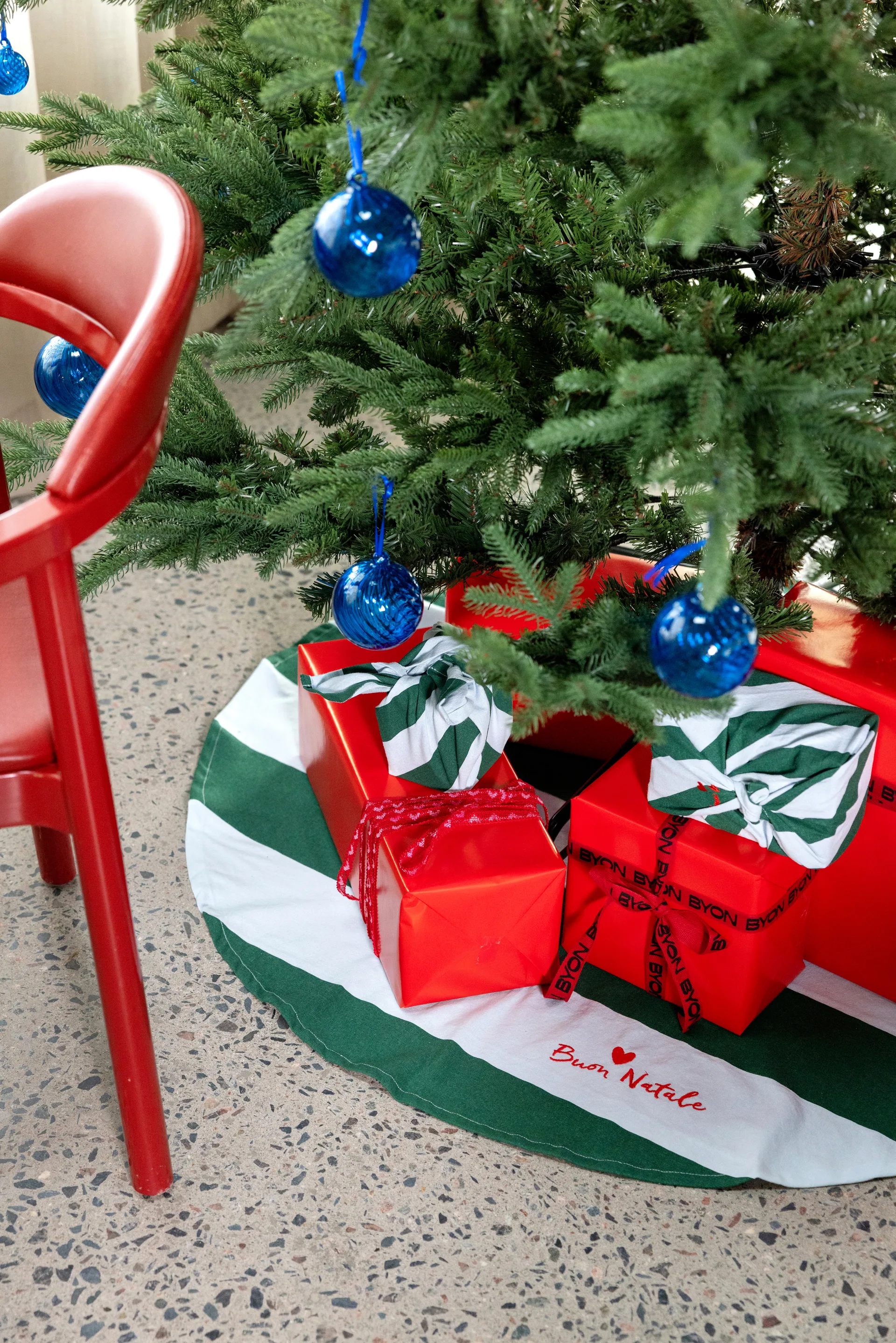 Love Christmas tree mat Ø100 cm, Green-light blue Byon